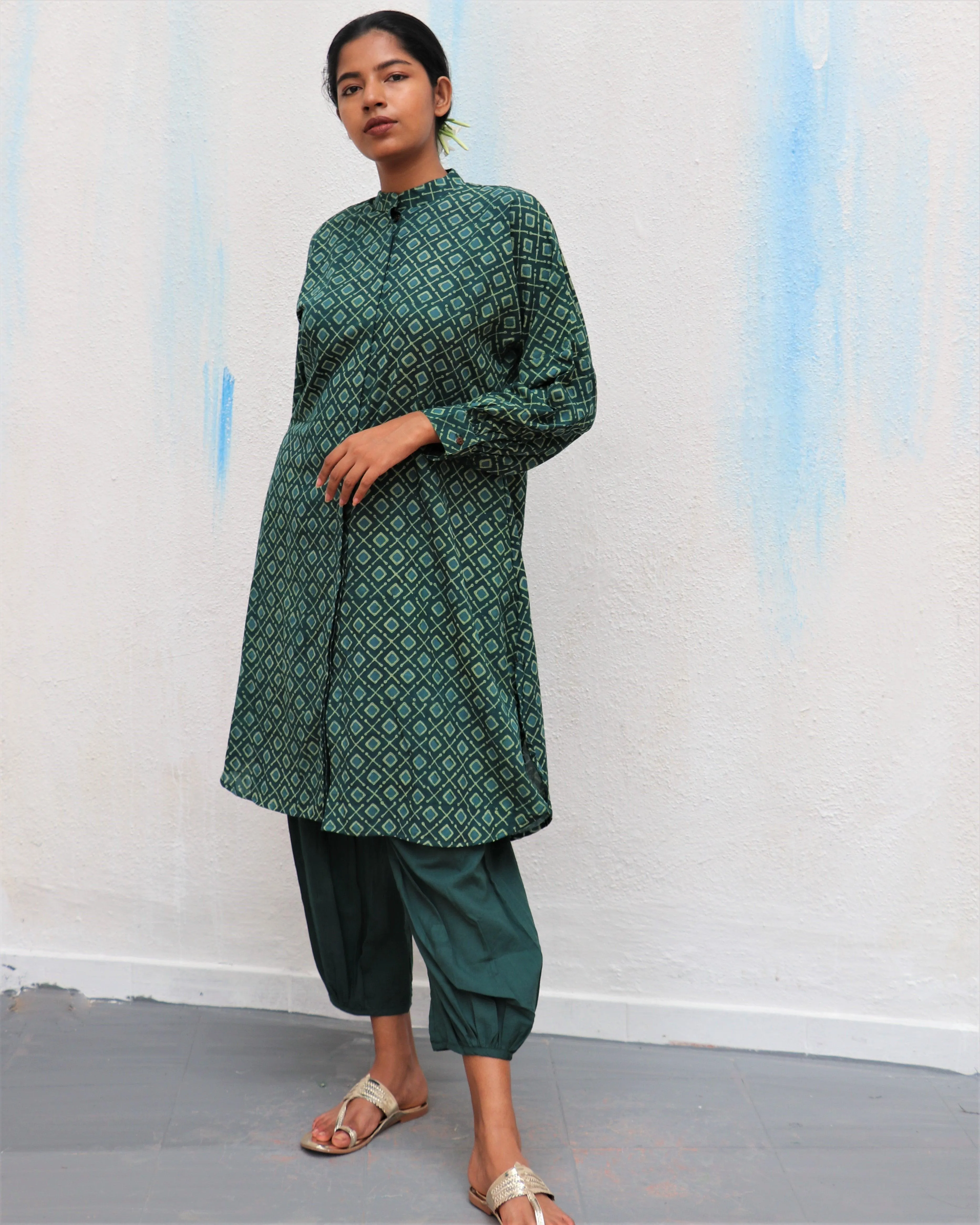 Green Diamond Block Printed Cotton Kurta Set Of 2 - For