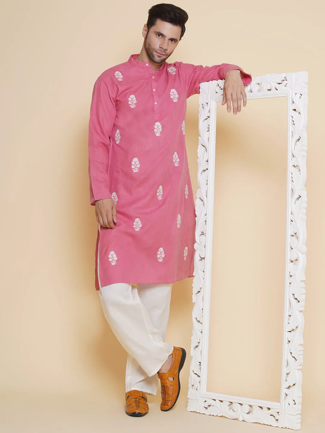 Men Pink Embroidered ethnic motifs Festive Kurta Pyjamas