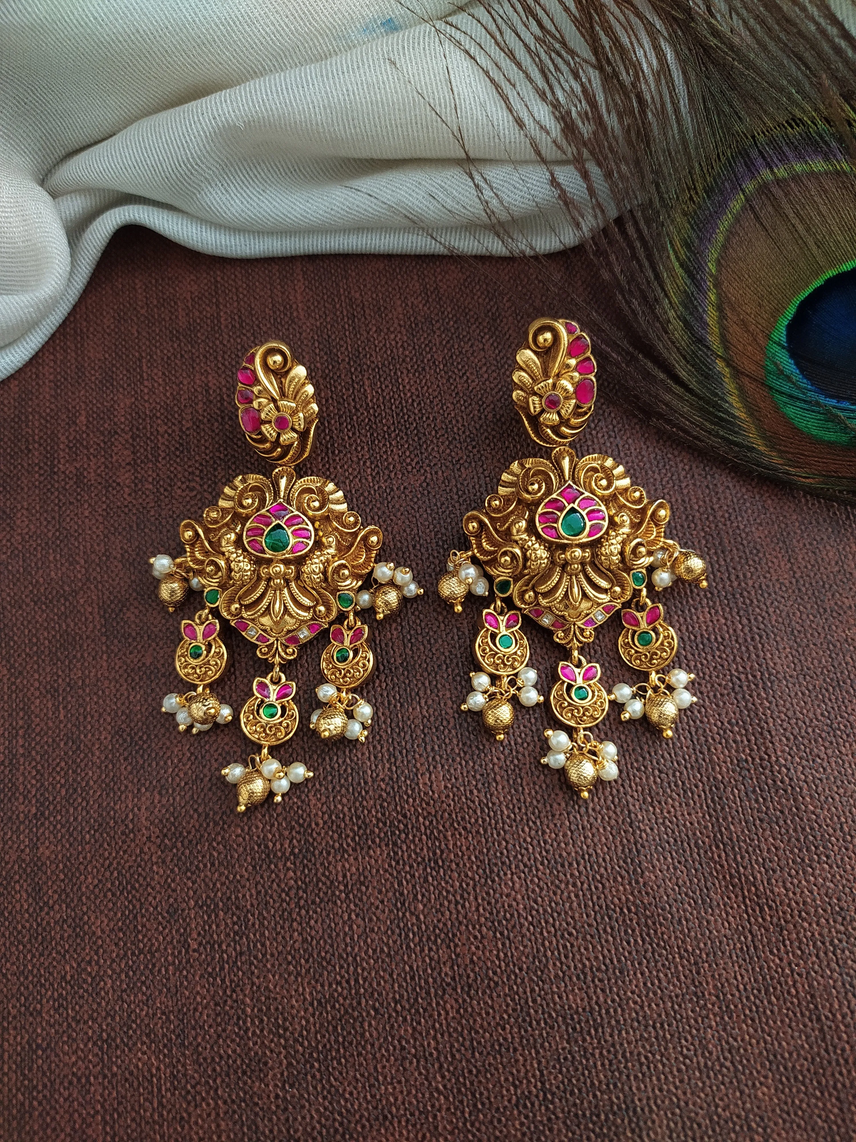 "Antique Nagas Necklace with Jadau Kundan Stones and Peacock Motif"