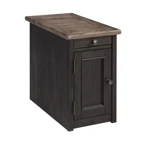 Signature Design by Ashley Tyler Creek End Table T736-7